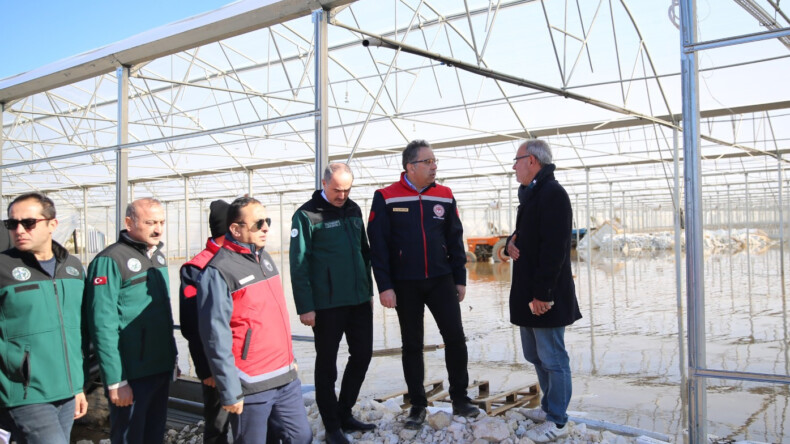 Antalya’da fırtına, yağmur ve hortum 4 bin 500 dekar tarım arazisine zarar verdi (2)