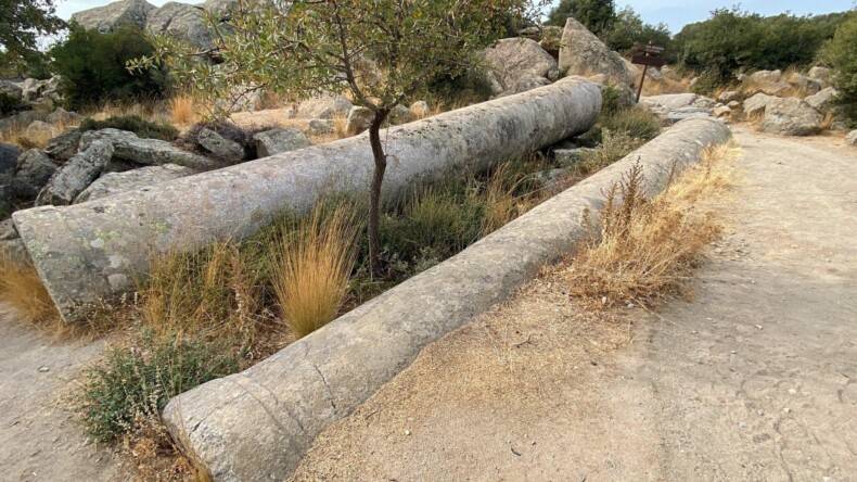 Antik madendeki 1600 yıllık dev granit sütunlar ilk günkü halini koruyor