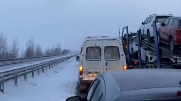 Çankırı’da, aşırı buzlanma nedeniyle Samsun- İstanbul karayolunda aksama