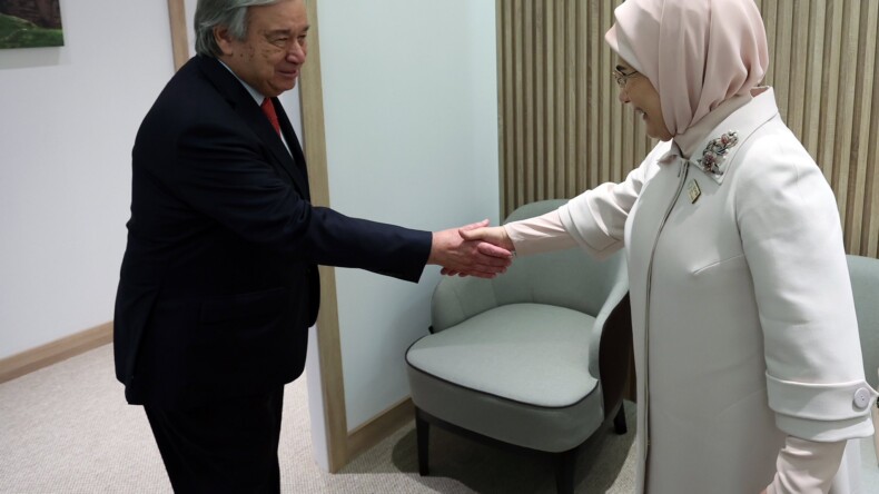 Emine Erdoğan, COP29’da BM Genel Sekreteri Guterres ile görüştü