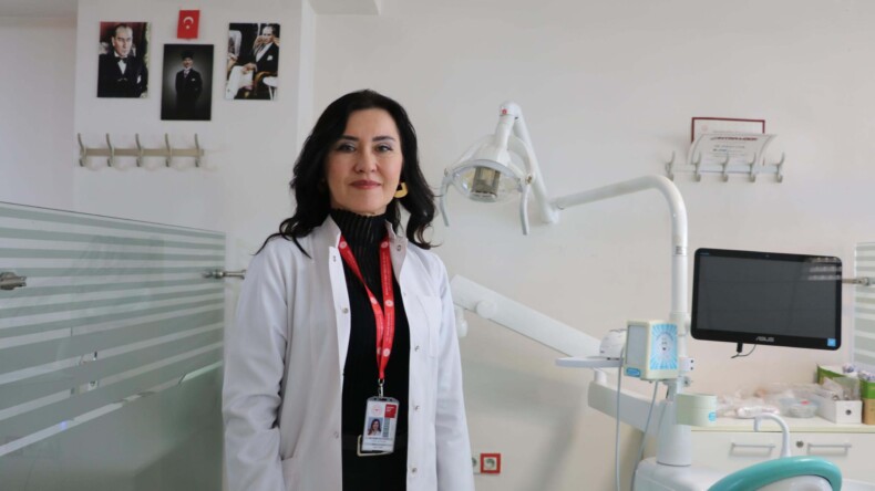 ‘Sosyal medya paylaşımları gereksiz diş ve çene estetiklerine talepleri artırdı’